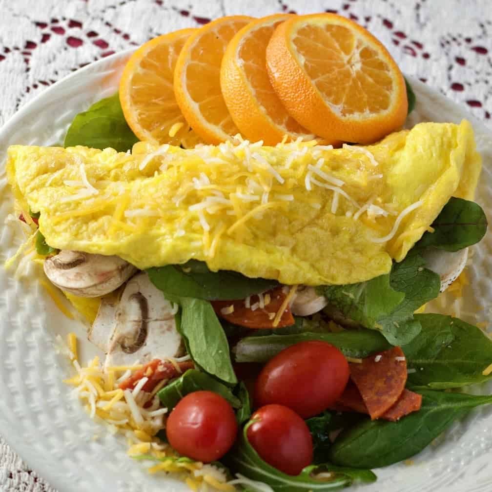 Omelet with salad fillings