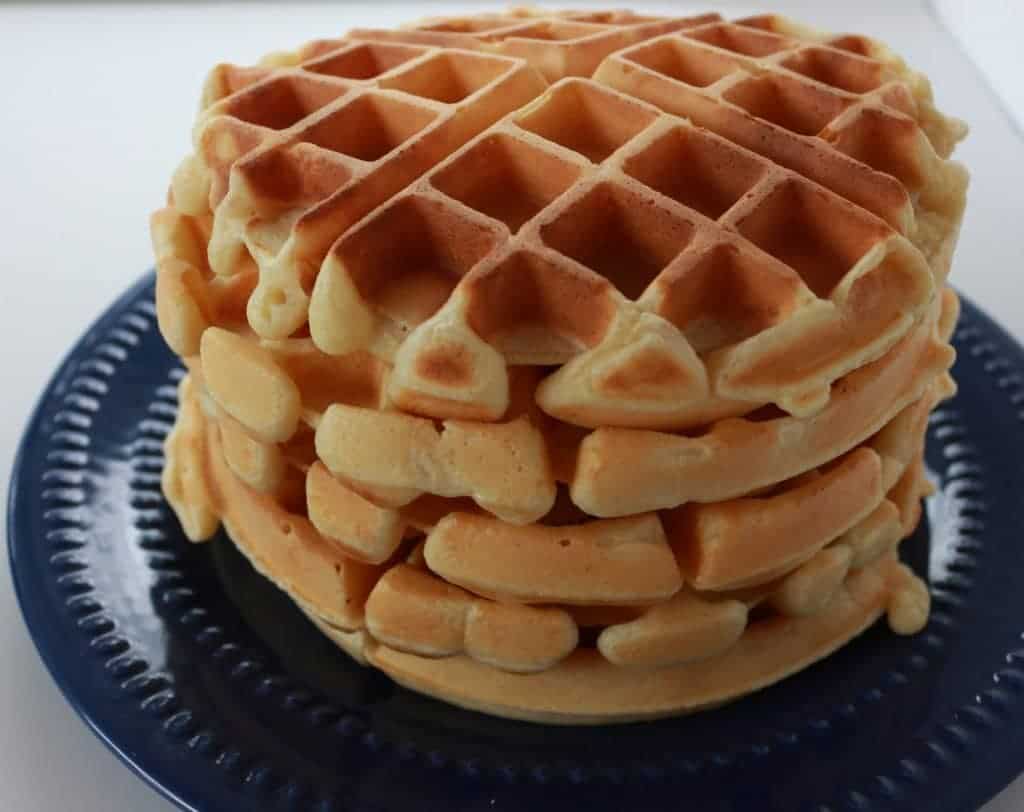Crispy light waffles