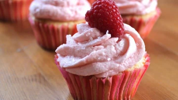 Champagne Cupcakes with Raspberry Frosting Recipe