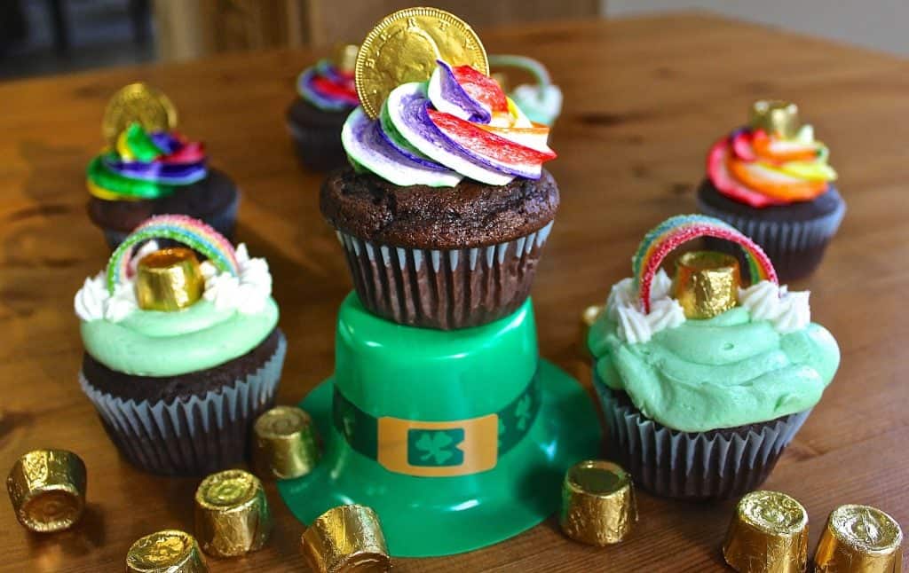 ST Patricks Day Guinness Cupcakes are So Cute and tasty with mint buttercream frosting. Make these for your Rainbow Holiday Party! Kids Love them!