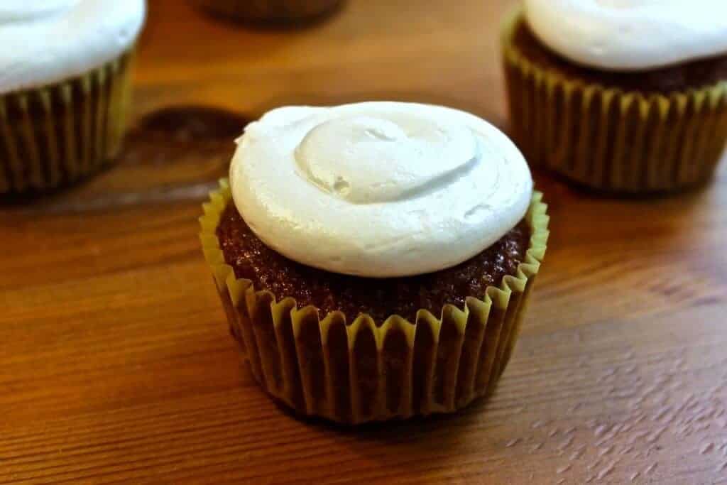 Gourmet Carrot Cake Cupcakes a delicious recipe by Ad Hoc's Tomas Keller! https://homemadefoodjunkie.1wp.site