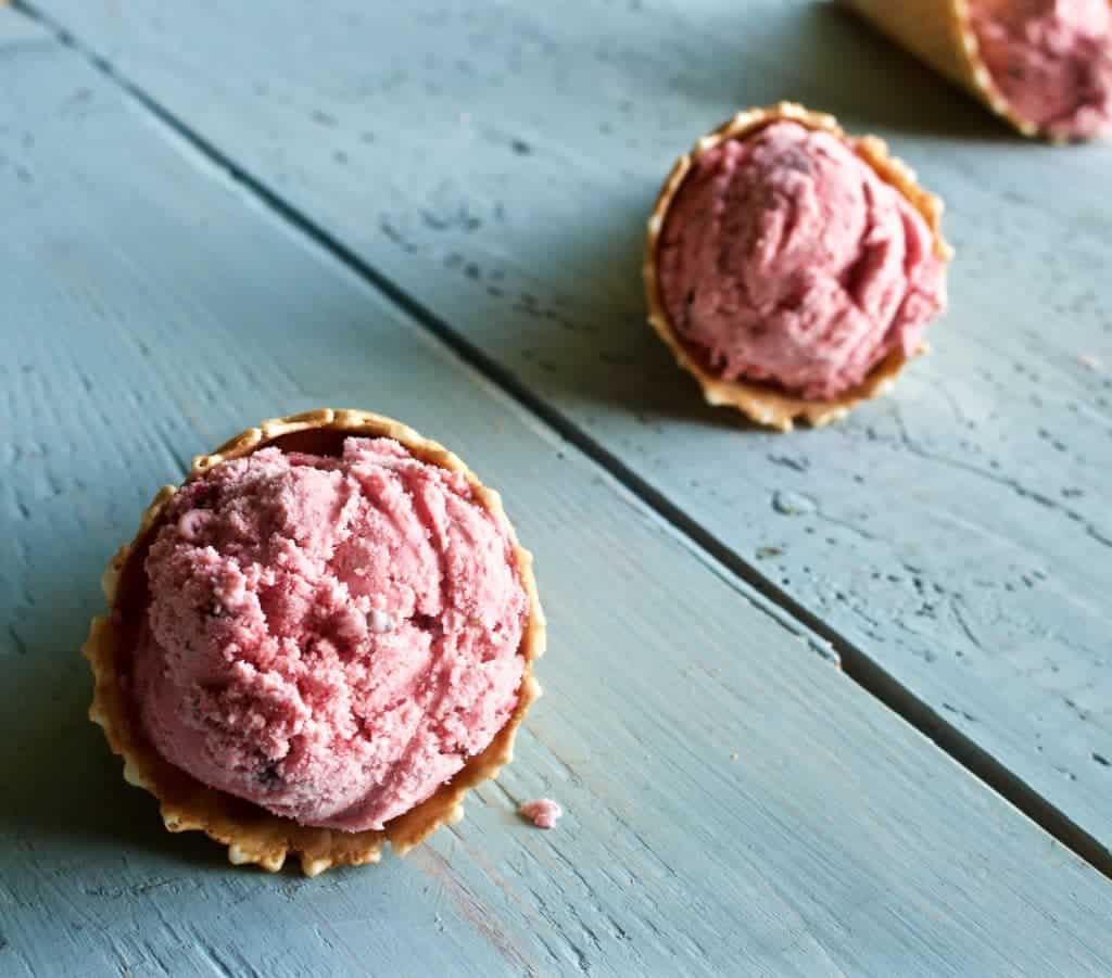 strawberry cookie dough ice cream