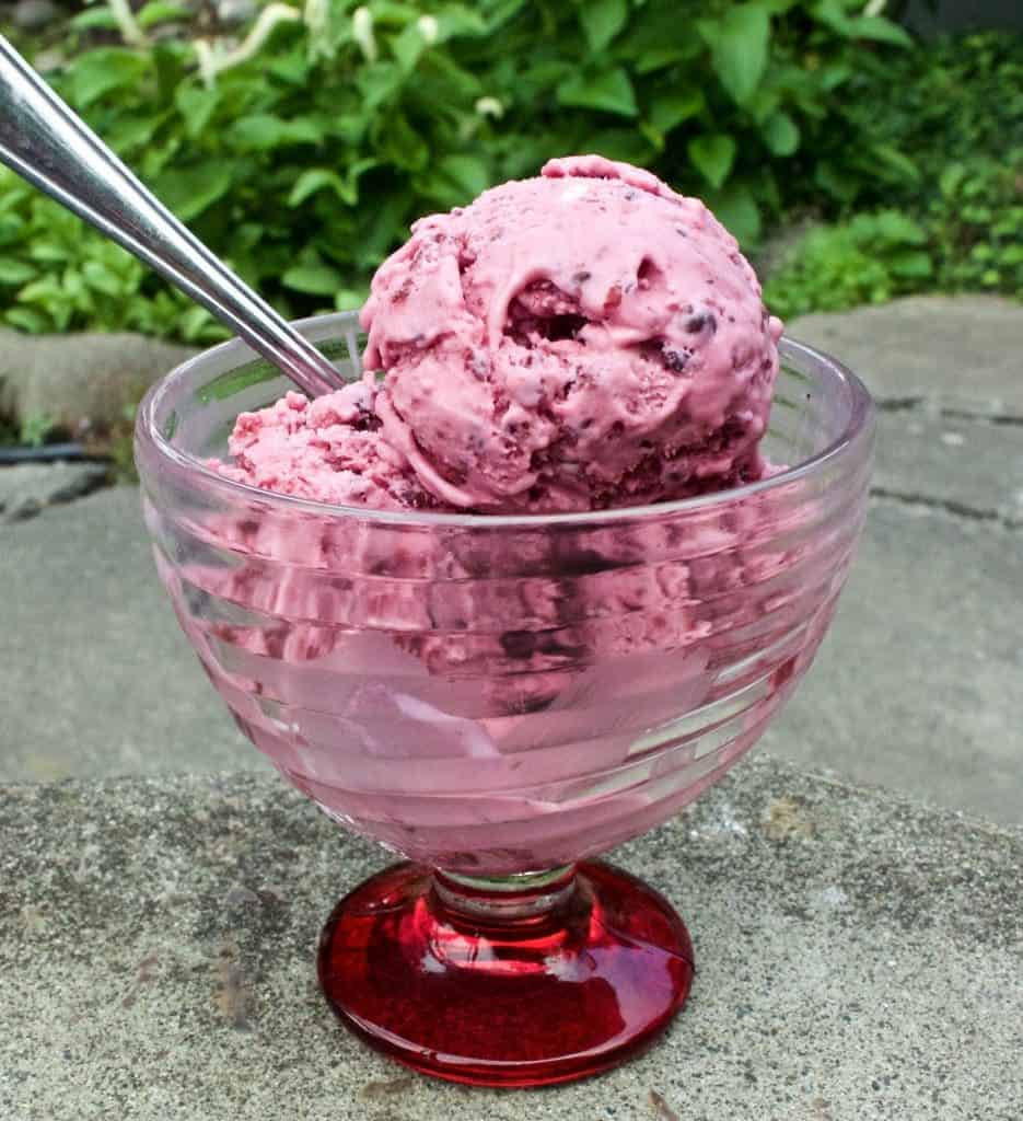 Blackberry Cheesecake ice Cream