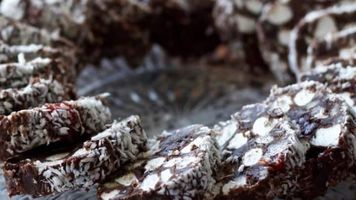 holiday chocolate roll cookies