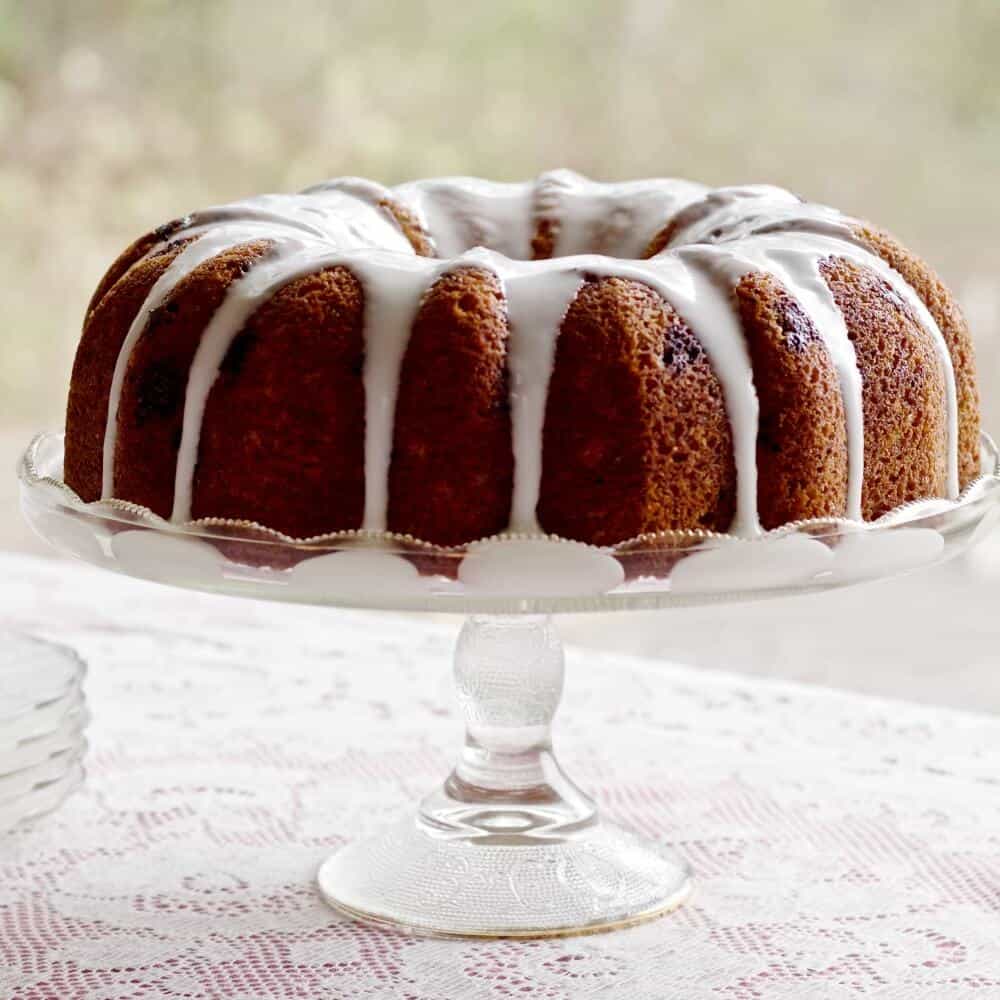 Blueberry Lemon Chia Seed Bundt Cake https://homemadefoodjunkie.1wp.site