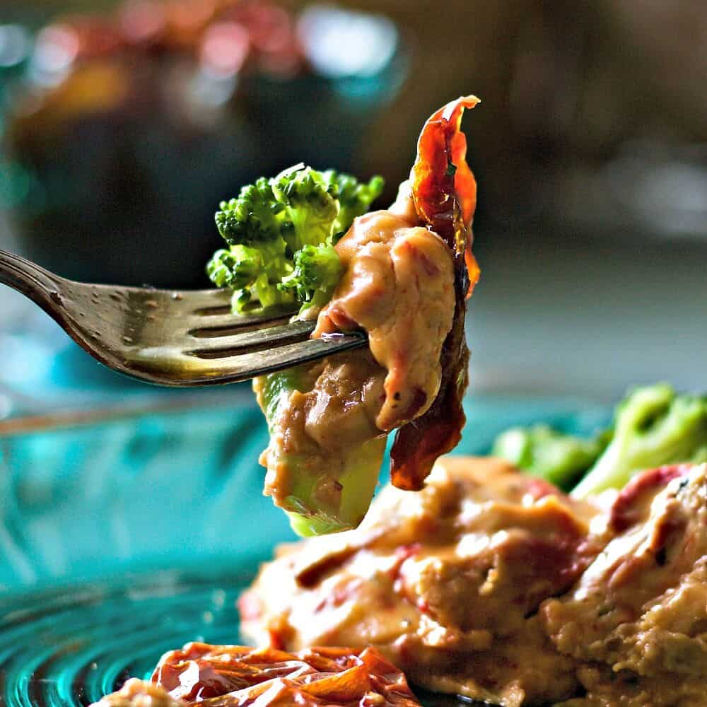Roasted Pepper Cheese Fondue Sauce Low Carb, Low Sugar, Gluten Free https://homemadefoodjunkie.1wp.site