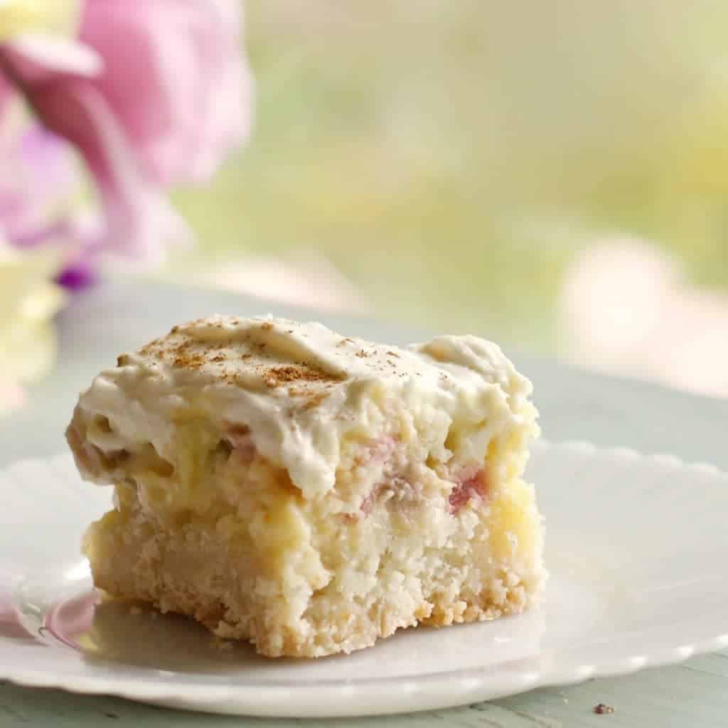 Creamy Rhubarb Shortbread Squares