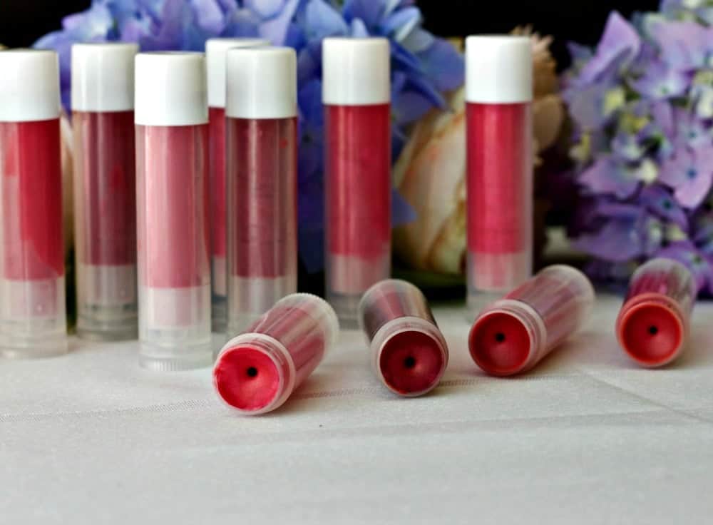 Homemade Natural Shimmering Lip Balm 4 Natural Shimmering Lip Gloss