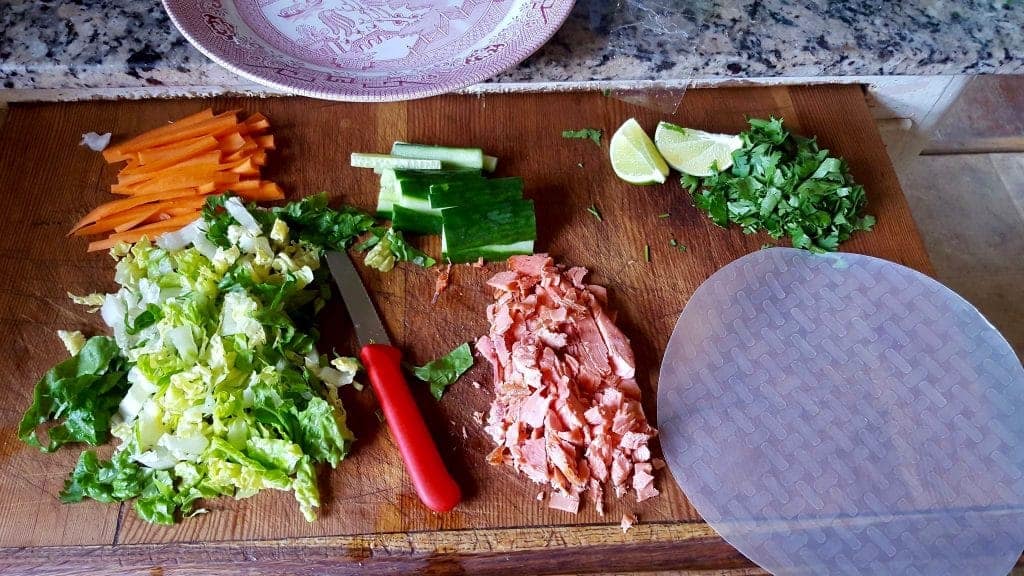 Here are the filling ingredients for these yummy Smoked Salmon wraps. https://homemadefoodjunkie.1wp.site