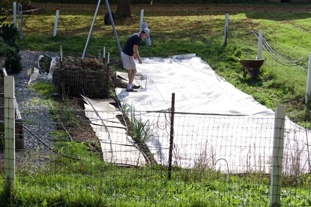 Lasagna Gardening Method: Save Garden labor and water while improving the soil! https://homemadefoodjunkie.1wp.site
