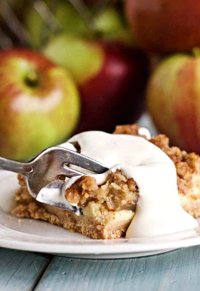Fresh Apple Cheesecake Bars