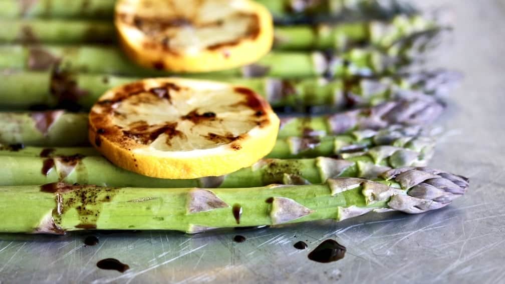 Asparagus closed tips
