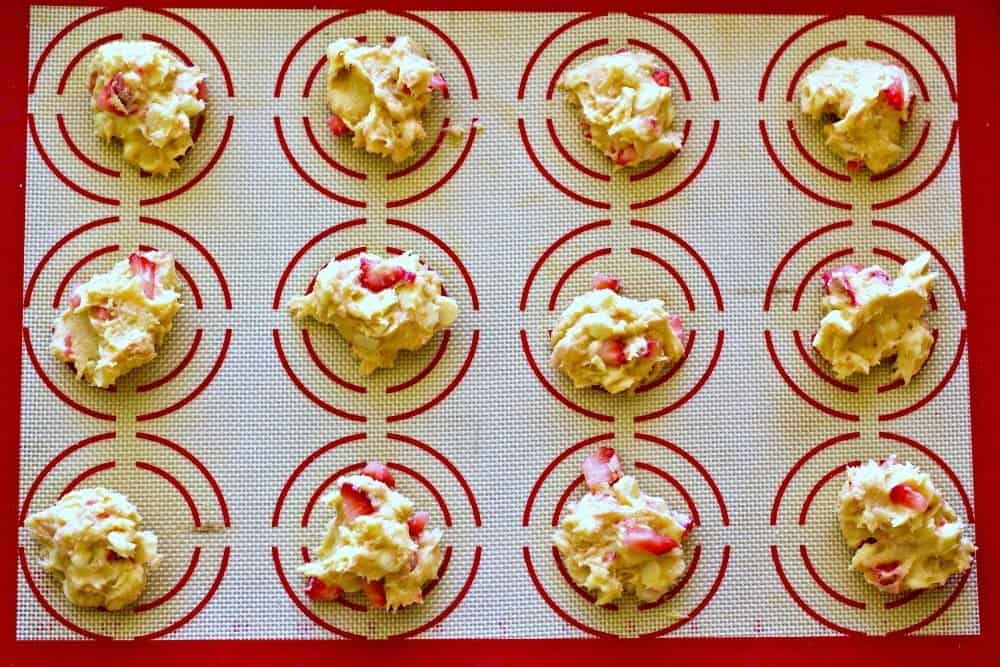 Strawberry White Chocolate cookie dough