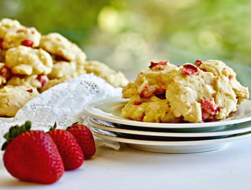 Strawberry White Chocolate Cookies
