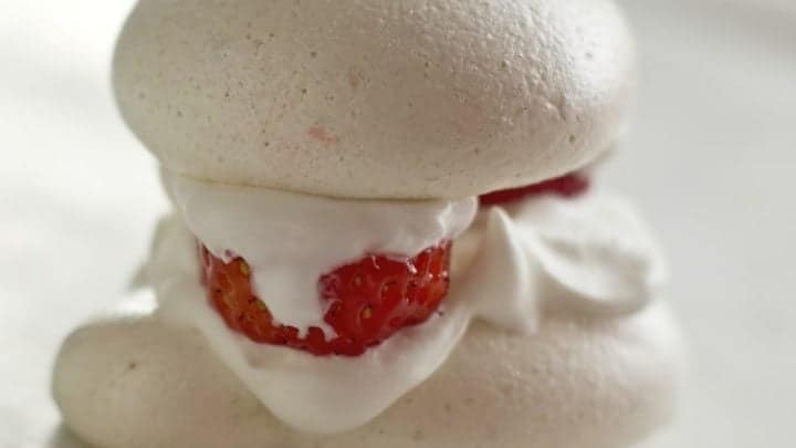 Easy Berry double meringue Desserts