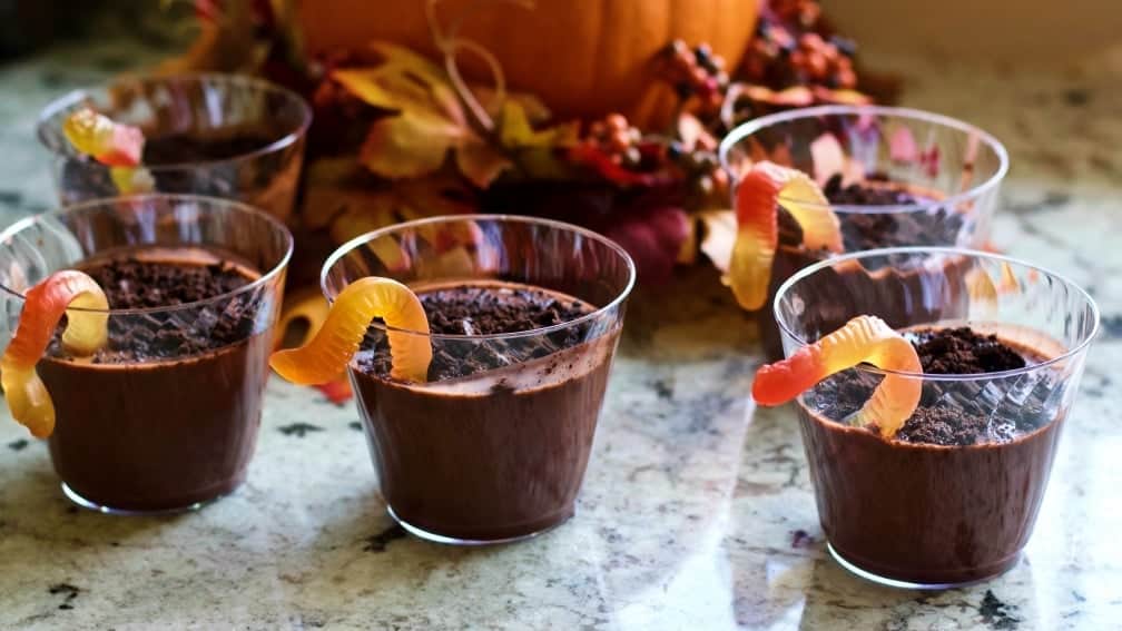 Dirt Cups with gummy Worms