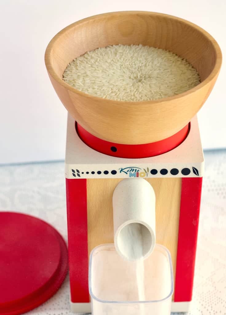 KoMo Mio grain mill grinding rice Flour