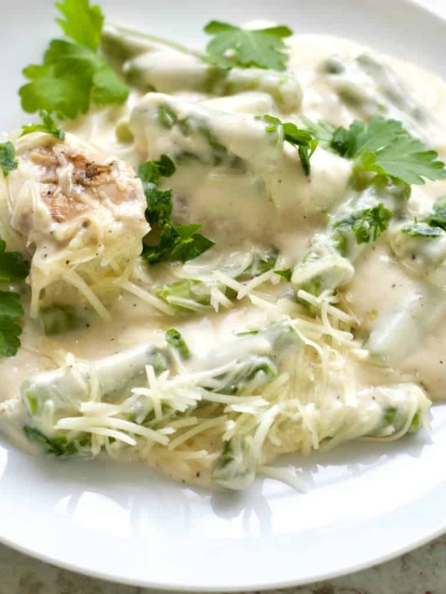 Low Carb chicken alfredo plated