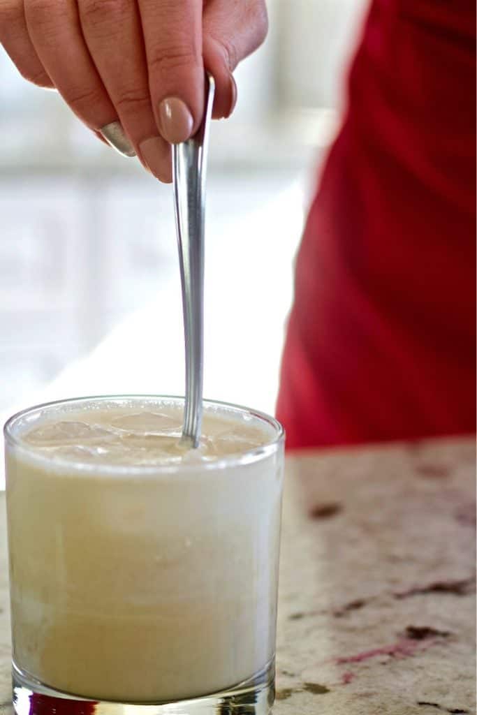 White Russian with Kahlua Recipe 6 stirring a white russian