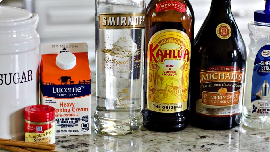 Ingredients for Pumpkin Spice White Russian