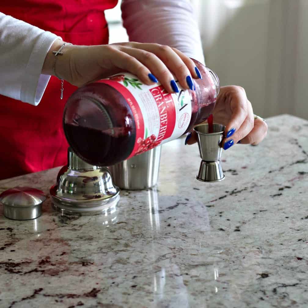 measuring cranberry juice