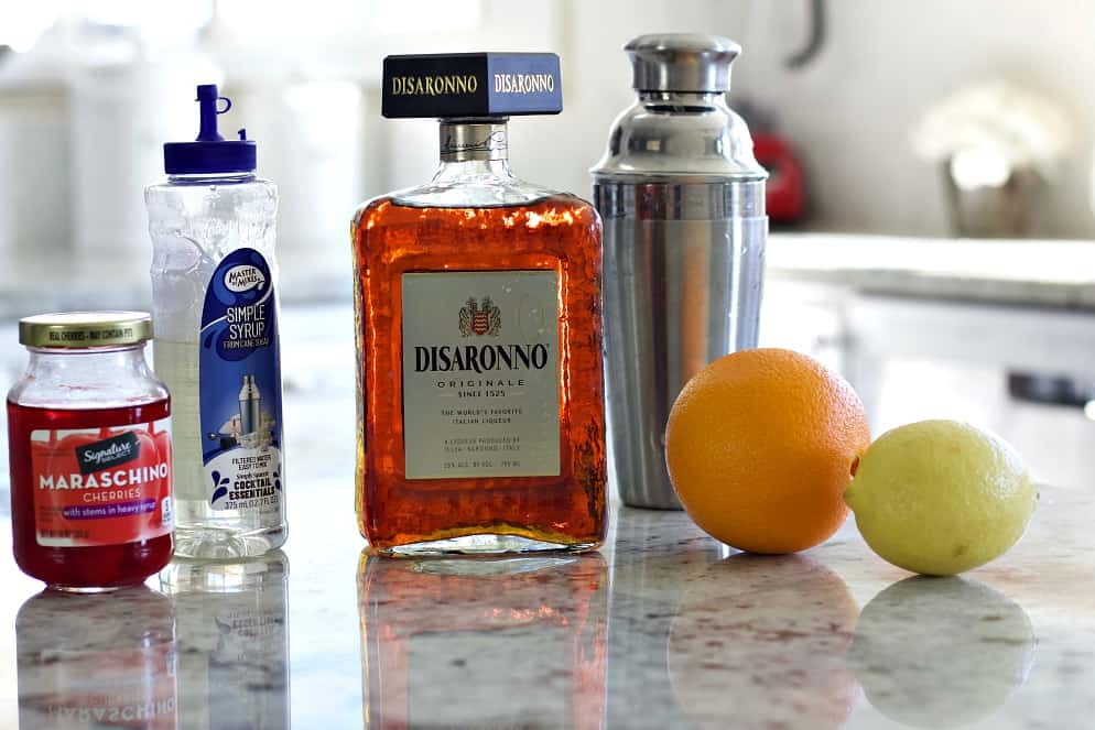 Ingredients for Amaretto sour