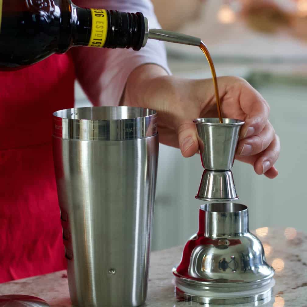 pour kahlua
