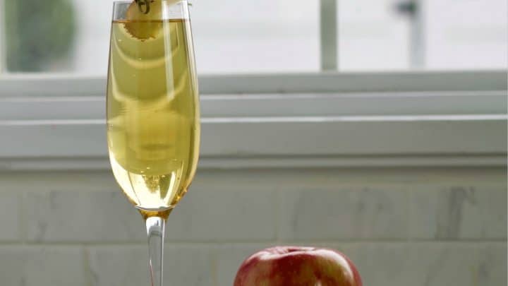 apple cider mimosa