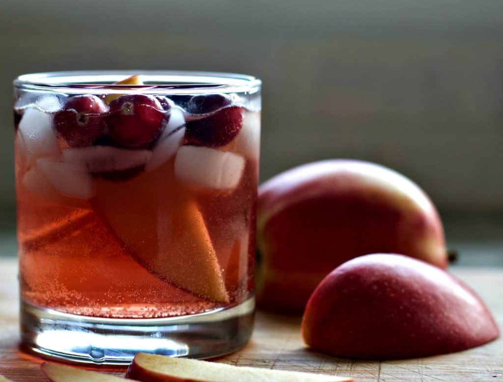 Apple berry cocktail