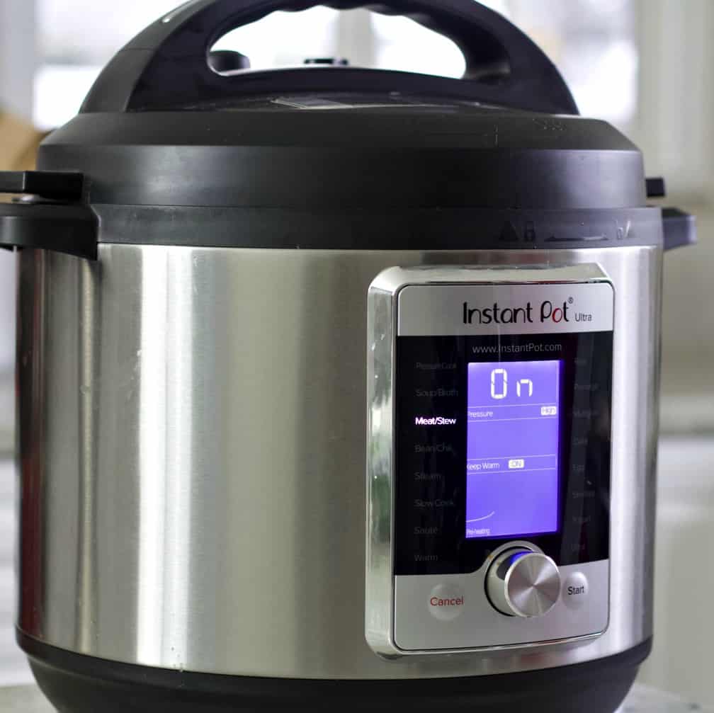 instant pot with stew function lit