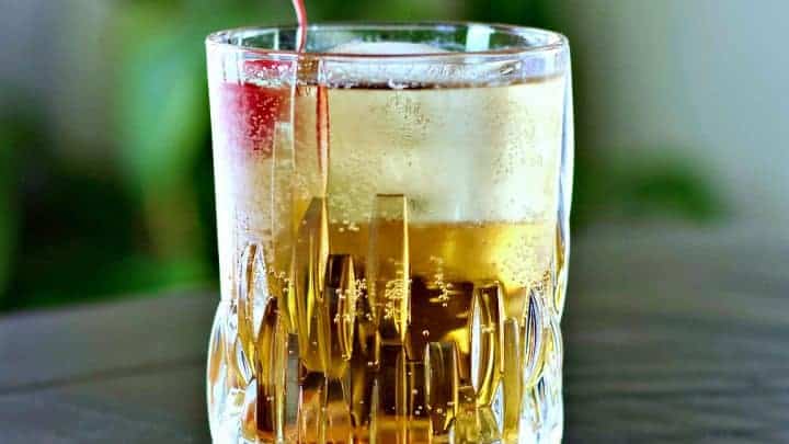 Crown royal Peaches and Cream drink