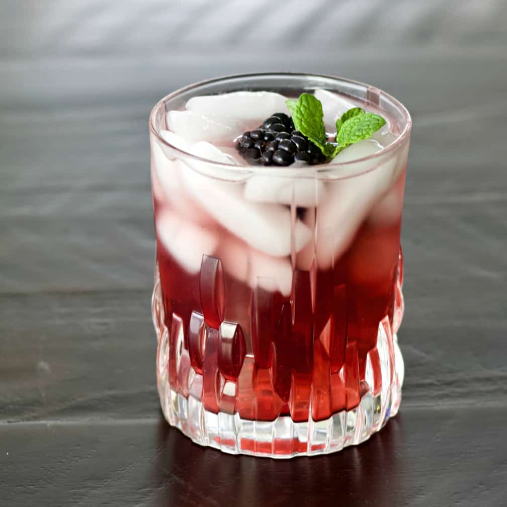 Chambord Drink with lime and tonic