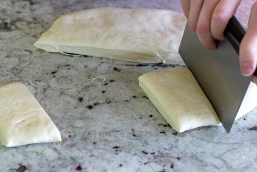 Cutting dough for sourdough bagels
