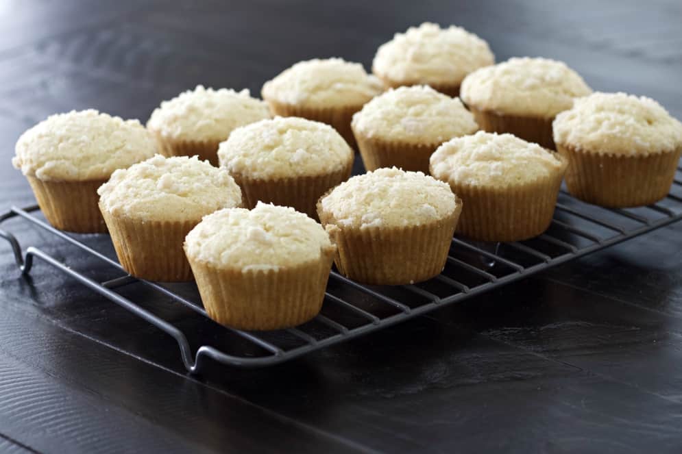 Cooling cinnamon muffins