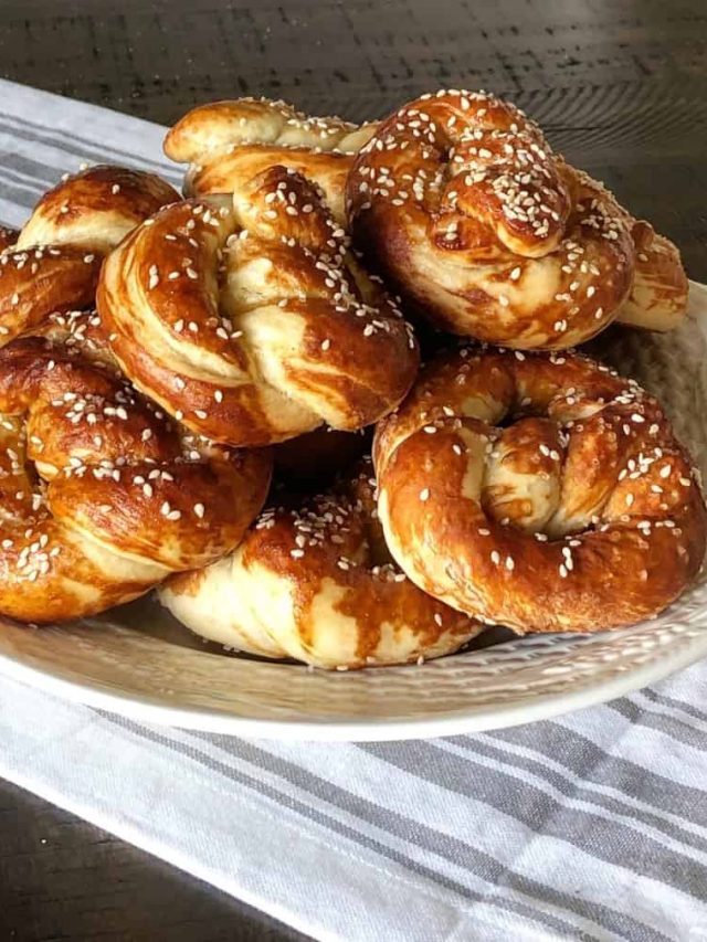 Best Creamy Beer Cheese Dip Recipe 4 Baking soda brush on method-nice browned sourdoughpretzels