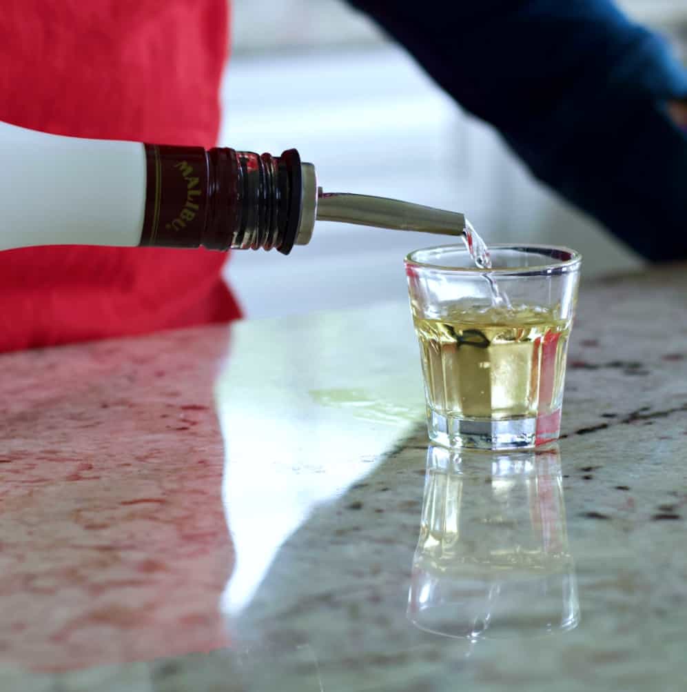 malibu rum pour
