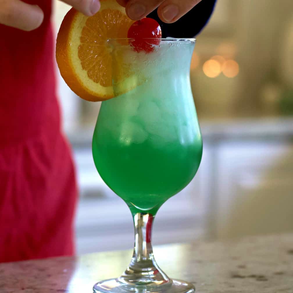 Liquid Marijuana Drinks-Shots and Cocktail Recipes 13 garnishing liquid marijuana drink