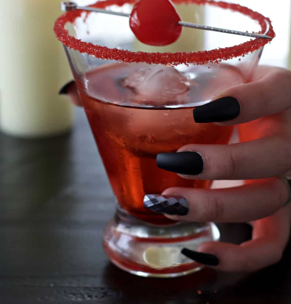 vampires kiss halloween drink