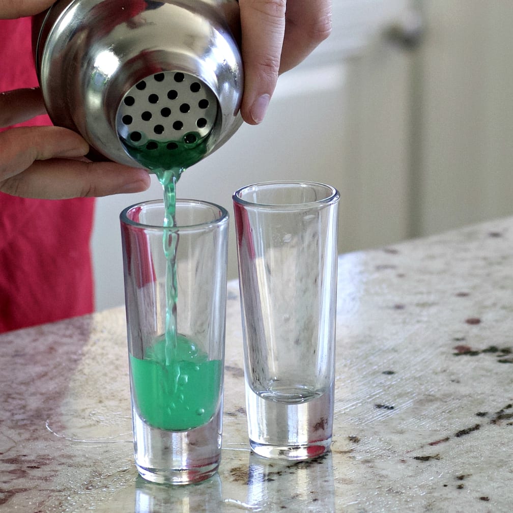 Liquid Marijuana Drinks-Shots and Cocktail Recipes 9 pouring a liquid marijuanas shot