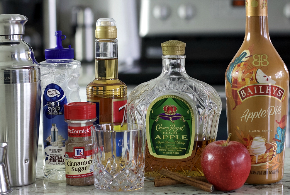 Baileys Apple Pie whiskey Drink Ingredients