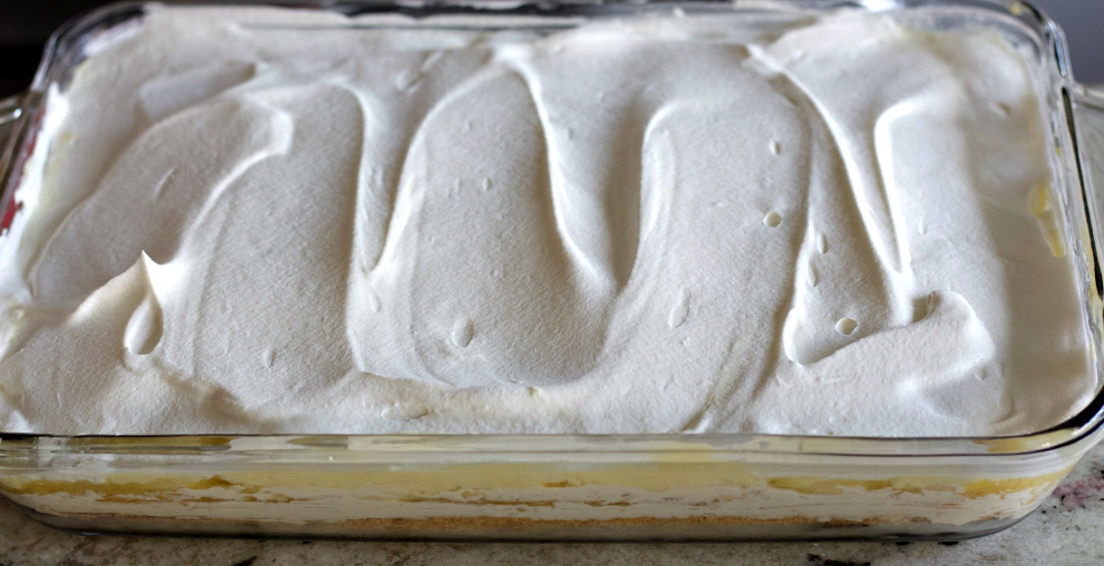 cool whip layer-banana split cake