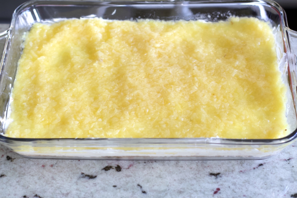 banana split cake pineapple layer