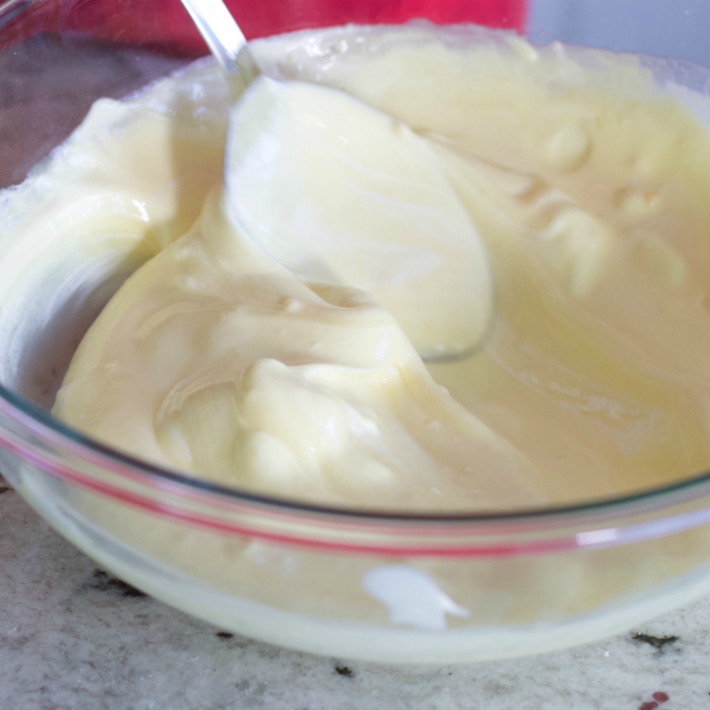 folding in cool whip to pudding
