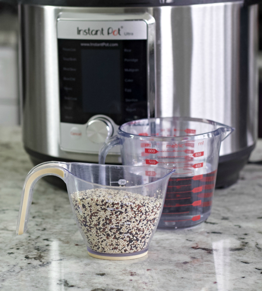 cooking quinoa with instant pot method tools and ingredients
