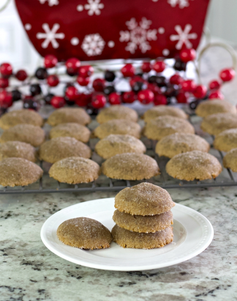 Simple Rolled Holiday Cookies 5 gingerbread cookies for Christmas