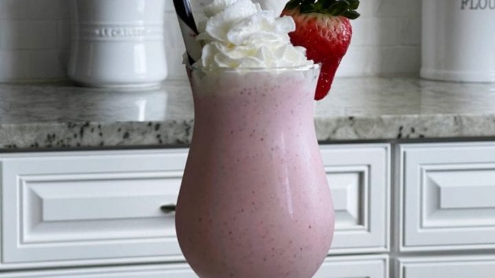 strawberry cocktail with vodka