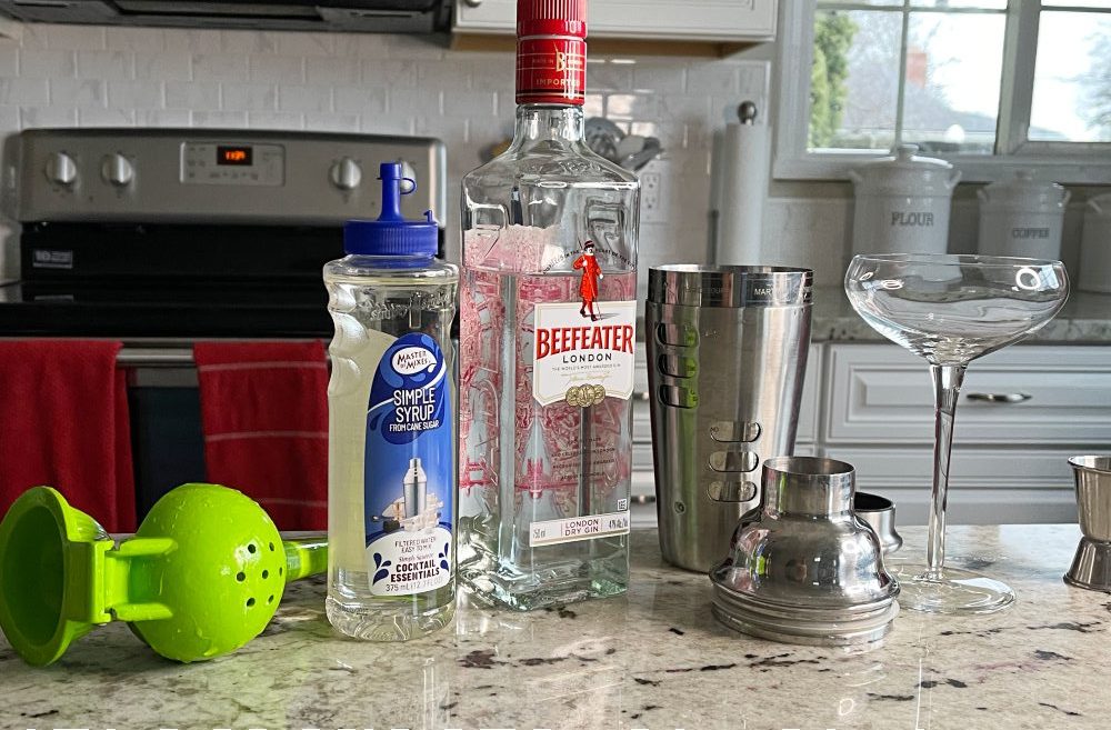 Gin Gimlet Recipe with Lime 4 ingredients for Gimlet Cocktail