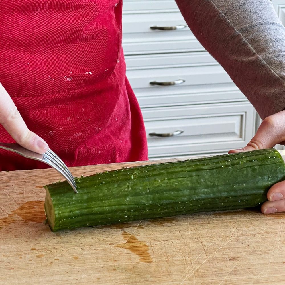 scoring a cucumber