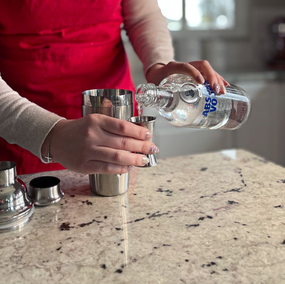 vodka pour
