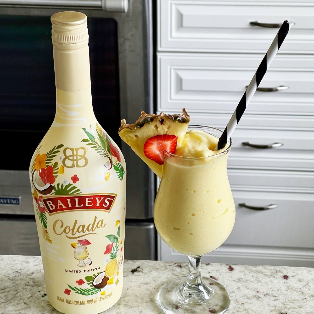 baileys Colada cocktail